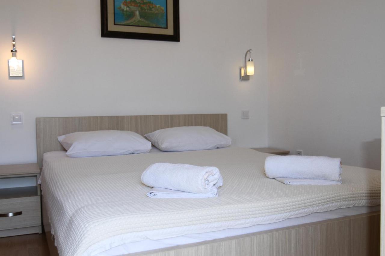 Apartments Muhar Sveti Stefan Luaran gambar